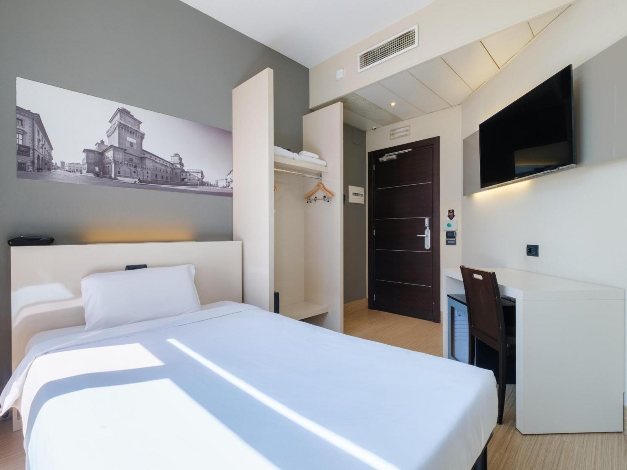 B&B Hotel Ferrara Exterior photo
