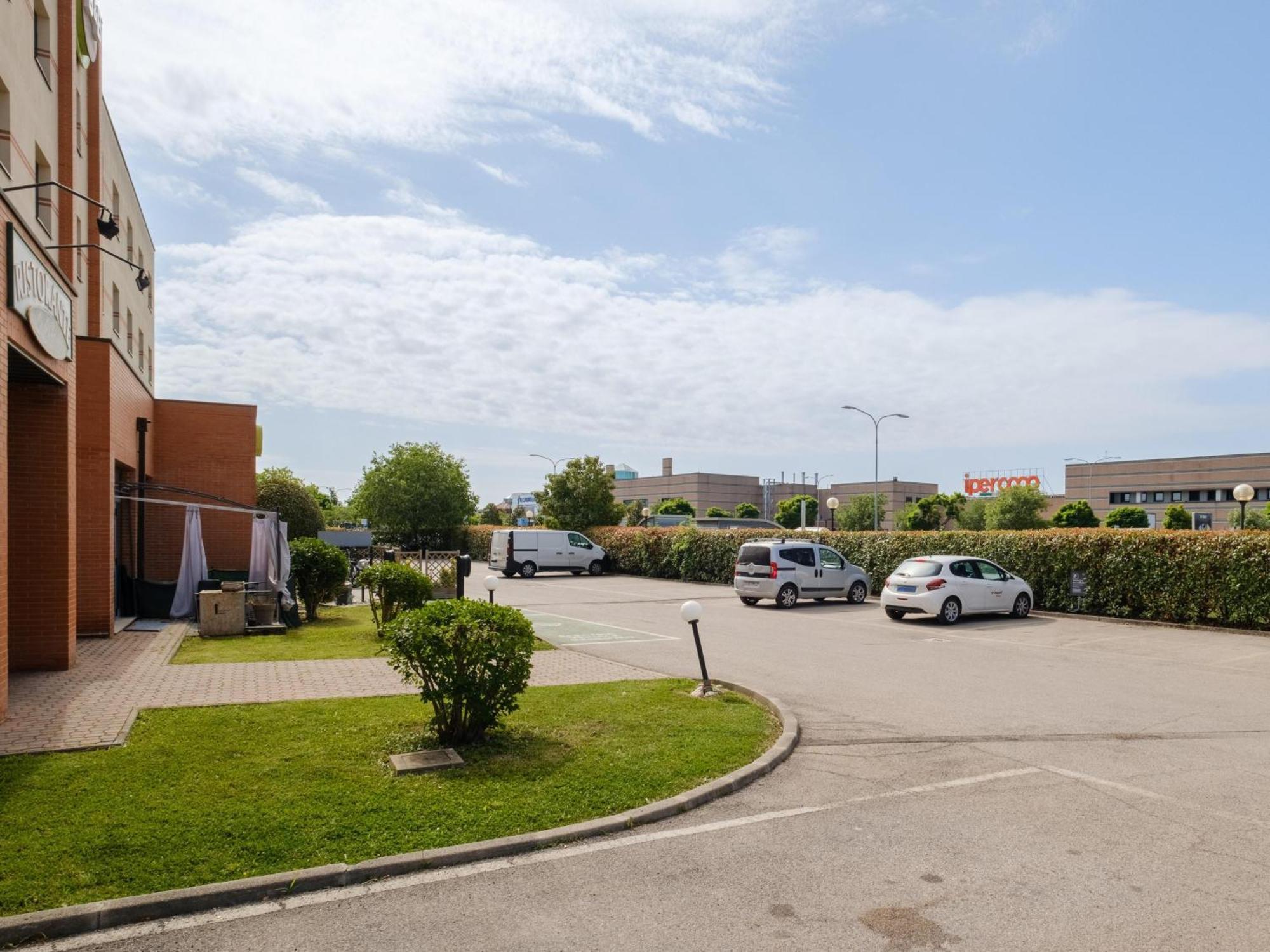 B&B Hotel Ferrara Exterior photo