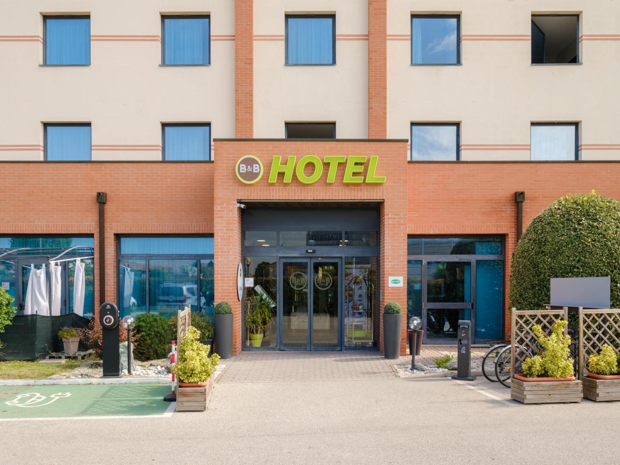 B&B Hotel Ferrara Exterior photo